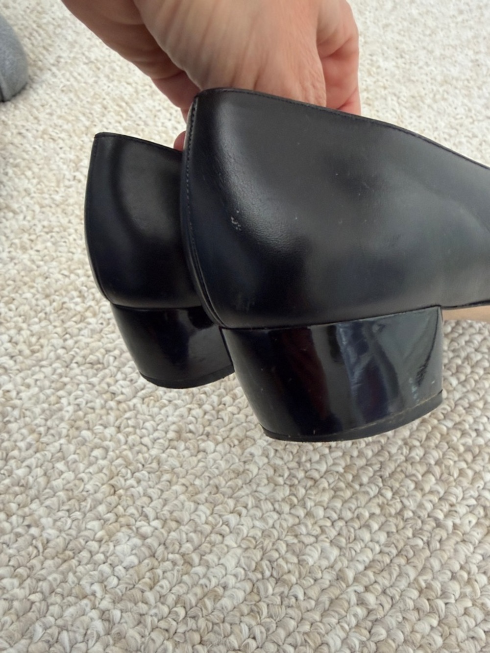 Salvatore Ferragamo Vara Pump - Size 8 - Picture 10 of 11